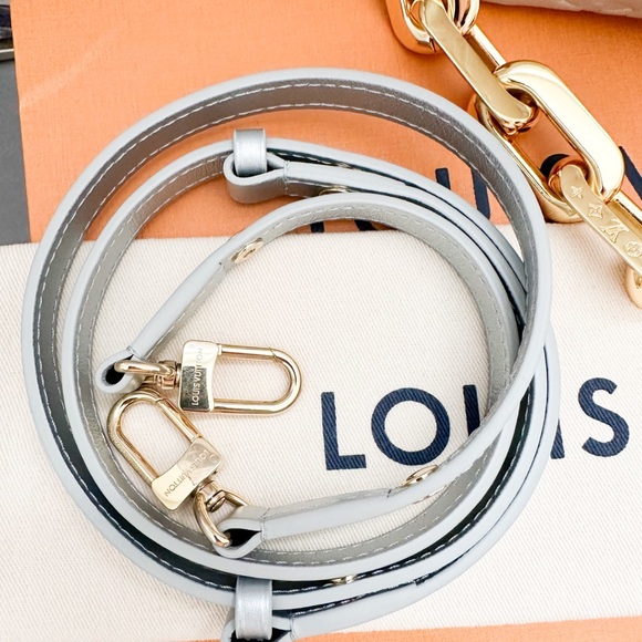 Louis Vuitton Coussin BB Monogram Silver Lambskin Embossed Crossbody Bag - Picture 10 of 12